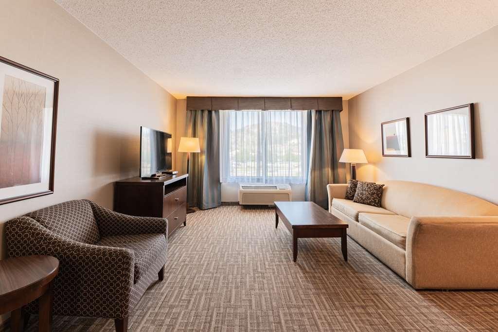 Hotel Kelowna & Conference Centre Стая снимка