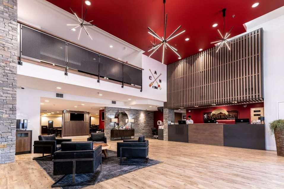 Hotel Kelowna & Conference Centre Стая снимка