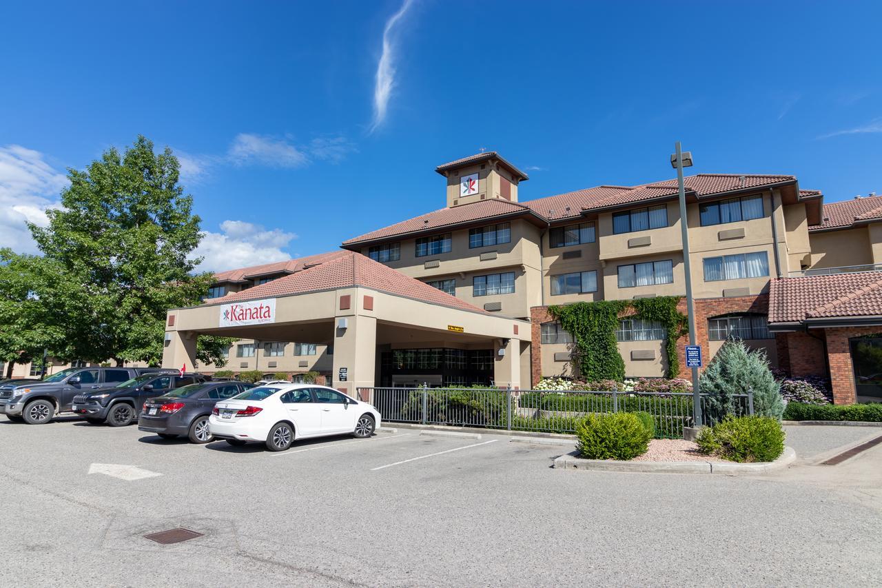 Hotel Kelowna & Conference Centre Екстериор снимка